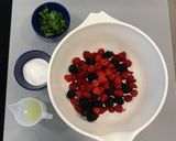A picture of step 1 of Homemade Jam.