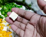 पेरी पेरी पनीर सँडविच (Peri Peri Paneer Toast Sandwich Recipe In Marathi) रेसिपी स्टेप 3 फोटो 