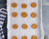 A picture of step 1 of Spider Cookies.