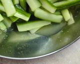 Foto langkah ke 1 dari resep Kimchi Timun.