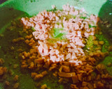 Foto del paso 2 de la receta: Ensalada de espinacas con jamón al estilo Jaz