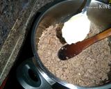 A picture of step 3 of Achari shimla mirch keema - capsicum with beef mince.