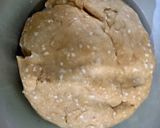 A picture of step 2 of Bhakri pizza whole wheat thin crust pizza.