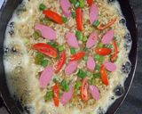 Foto langkah ke 2 dari resep Pizza Indomie Homemade.