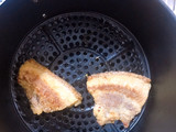 ยำไข่แดงเค็ม หมูกรอบ