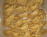 Foto langkah ke 3 dari resep Pastel Mini isi Abon Sapi.