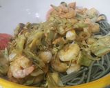 A picture of step 13 of Seafood pasta.
