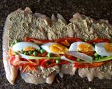 Foto del paso 4 de la receta: Comida para pareja: arrolladito de pollo primaveral