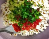 A picture of step 4 of Jain Popcorn Bhel.