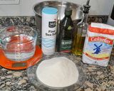 Foto del paso 1 de la receta: Pizza media masa caprese