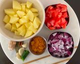 બટાકા શાક (Bataka shaak recipe in Gujarati) રેસીપી સ્ટેપ1ફોટો