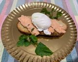 A picture of step 2 of Toasted Bread with Salmon and Poached Egg.