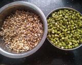 સ્પ્રાઉટ મગ અને મઠ(sprout mag & math recipe in gujarati) રેસીપી સ્ટેપ1ફોટો