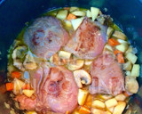 Foto del paso 4 de la receta: Carrillada de cerdo con salsa de manzana y ciruelas (Multicook pro de Tefal)
