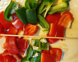 Foto del paso 2 de la receta: Brochettes de pollo con mostaza, miel, papas rústicas, ensalada