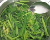 Foto langkah ke 4 dari resep Brambang asem kangkung.