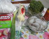 Foto langkah ke 1 dari resep Easy Brokoli Cah Udang ala Resto.