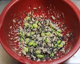 A picture of step 3 of Easy Edamame, Hijiki, and Tuna Mayo Salad.