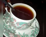 A picture of step 1 of Spicy black tea.