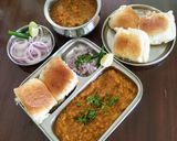 A picture of step 9 of Pav Bhaji.