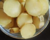 A picture of step 3 of Dilli ki sardi aur sakharkandi ki chaat (Shakarkandi Chaat).