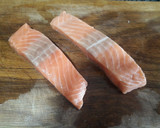 Foto del paso 1 de la receta: Rollitos de salmón y anguriñas sobre parmentier