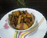 A picture of step 4 of Bhindi Aloo Fry.