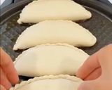 A picture of step 4 of Fried Chives Pockets.