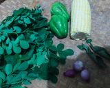 Foto langkah ke 1 dari resep 419. Sayur Bening Daun Kelor Jagung Manis Labu Siam.