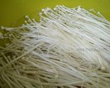 Foto langkah ke 1 dari resep Crispy Enoki #SeninSemangat.