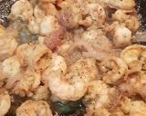 Foto del paso 4 de la receta: Langostinos salteados en cebolla y ajos ❤️