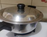A picture of step 2 of Hyderabadi special dum chai.