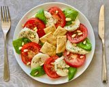 Foto del paso 2 de la receta: 🇮🇹 Ensalada CAPRESE (Italia)