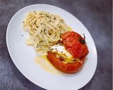 Une image de l'étape 5 de Tomate farcie à la viande hachée et au aubergines accompagnée de tagliatelles.