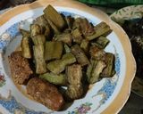 Foto langkah ke 7 dari resep Sambal Terasi Goreng Terong Favorit Keluarga.