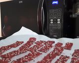 A picture of step 5 of Beetroot Crackers.