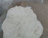 عکس مرحله 7 از دستور پیتزا با تاپینگ گوشت و سوسیس با خمیر فوری ۱۰ دقیقه ای solmaz