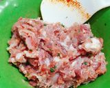 Hình bước làm 1 của món Tàu hủ nhồi thịt sauce ngũ vị