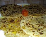 A picture of step 5 of Paneer veggies paratha.