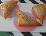 A picture of step 7 of Chicken Curry Samosas.
