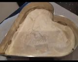 Une image de l'étape 2 de Gâteau d amour à la gauche montée au chocolat blanc.
