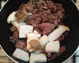 A picture of step 3 of Easy Sukiyaki-Style Meat and Tofu.