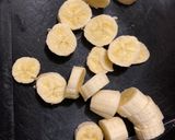 Foto del paso 1 de la receta: Licuado de banana y leche