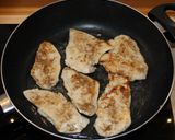 Zöld spárgás-sonkás csirkemell recept fázis 3 fotója