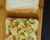 A picture of step 2 of Avocado sandwich.