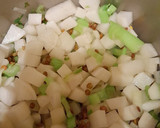 A picture of step 4 of Parsnip, lentil and cream soup.
