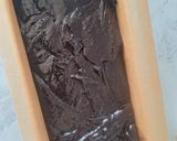 Foto langkah ke 6 dari resep Fudgy Bitter Sweet Black Brownies.