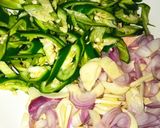 Foto langkah ke 1 dari resep Tumis Bunga Pepaya dan Wortel.