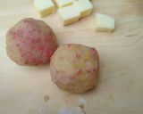 Foto langkah ke 4 dari resep Bola - Bola Kentang isi Keju.