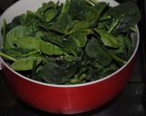 A picture of step 1 of Spinach and garlic-yogurt rolls.